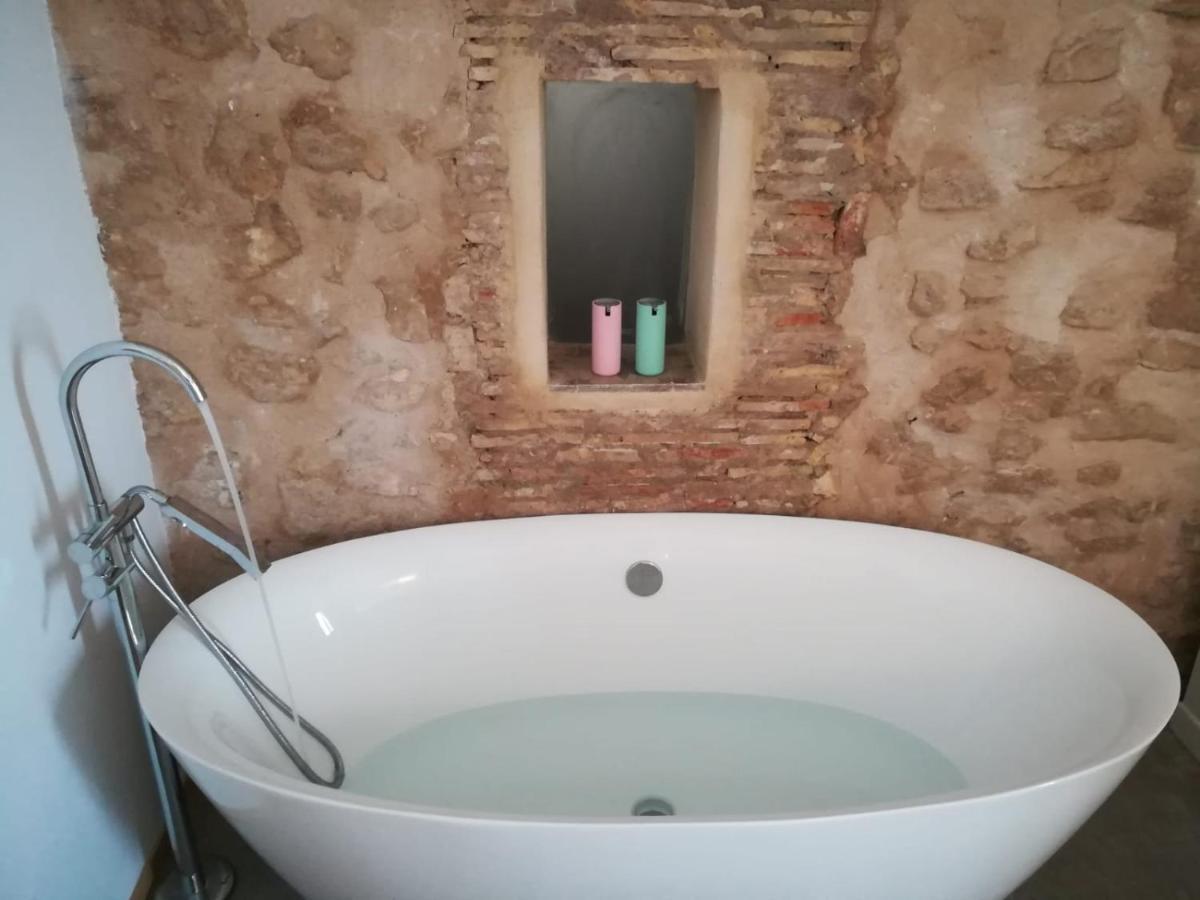 Suite Independiente De 45 M2 Con Banera En Pleno Casco Viejo Алтеа Екстер'єр фото
