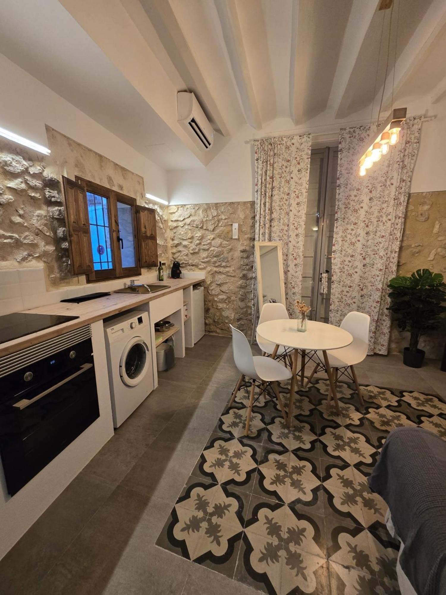 Suite Independiente De 45 M2 Con Banera En Pleno Casco Viejo Алтеа Екстер'єр фото